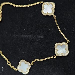 18kt Gold and White Clover Bracelet